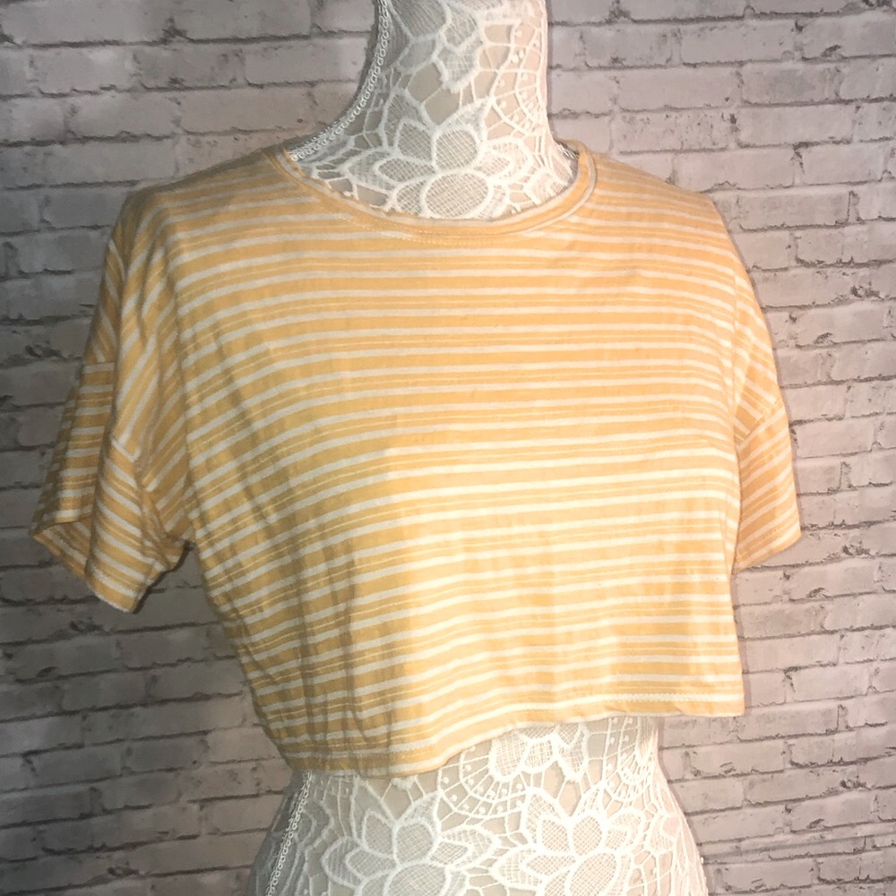 Forever 21 Crop short sleeve tee t-shirt Yellow white striped Size Medium